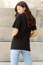Load image into Gallery viewer, Davi &amp; Dani &quot;Babe&quot; Gliter Lettering Printed T-Shirt in Black

