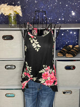 Load image into Gallery viewer, Black Floral Tank
